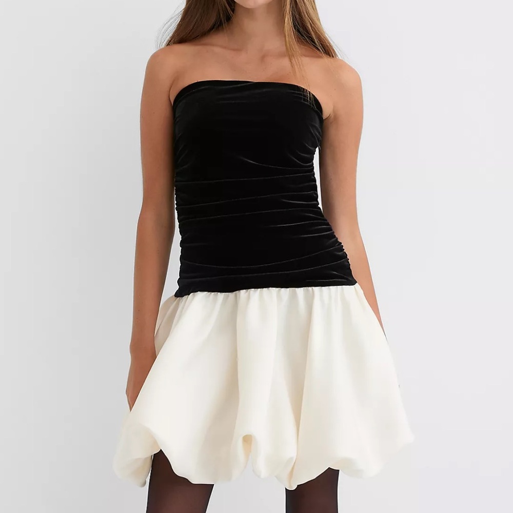 🖤🥂 LOFT Velvet Strapless Bubble Mini Pocket Dress